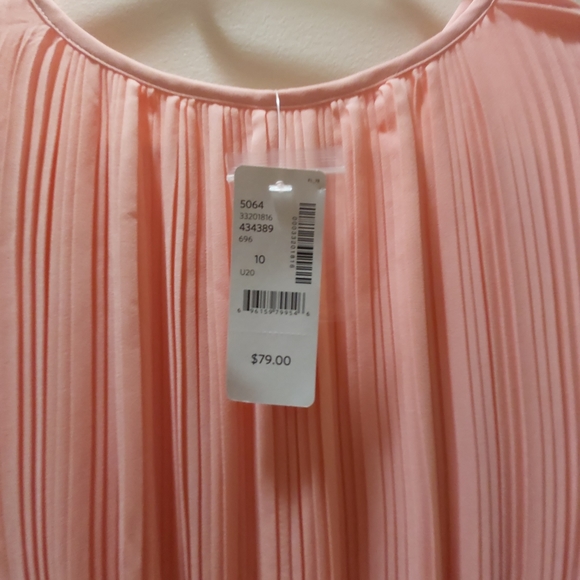 Dress - Picture 2 of 3